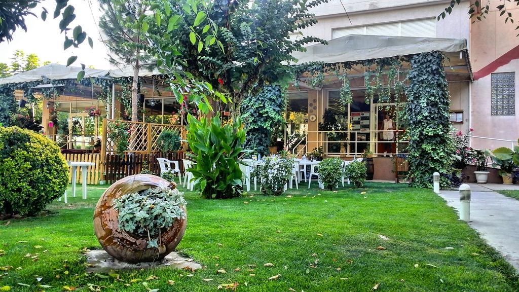 Jardins Del Segria Hotel Лерида Екстериор снимка