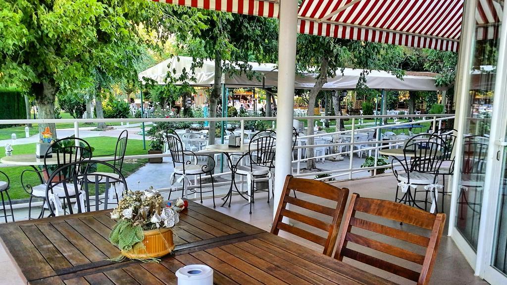 Jardins Del Segria Hotel Лерида Екстериор снимка